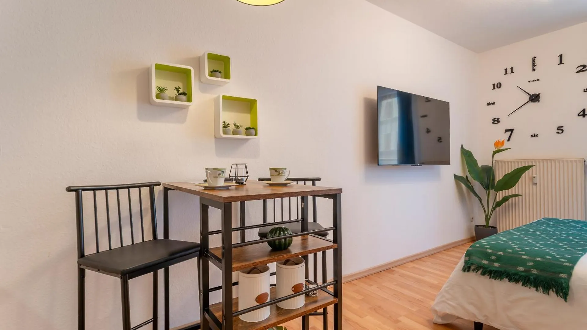 Modern Apartments Bremen With Netflix